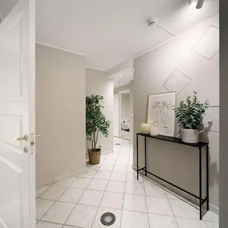 Apartment Stor I Sentrum! *