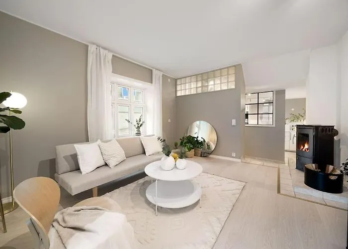 Lägenhet Stor I Sentrum! *